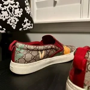 Gucci | Shoes | Gucci Beige Tian Bird Print Slip On | Poshmark display picture 1
